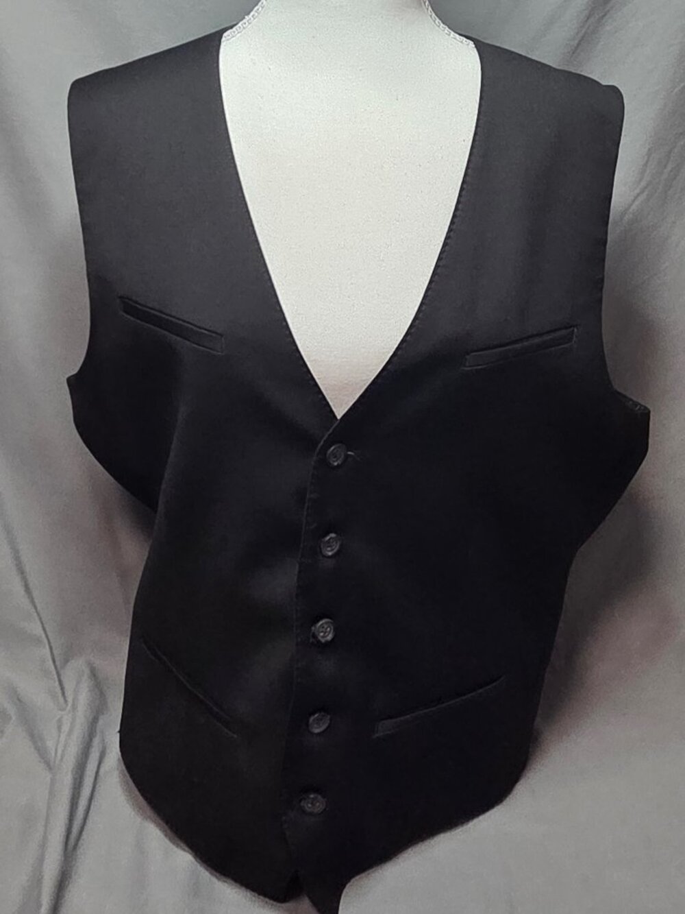 Express Men’s V-Neck Vest Size Medium, Black Adjustable back strap